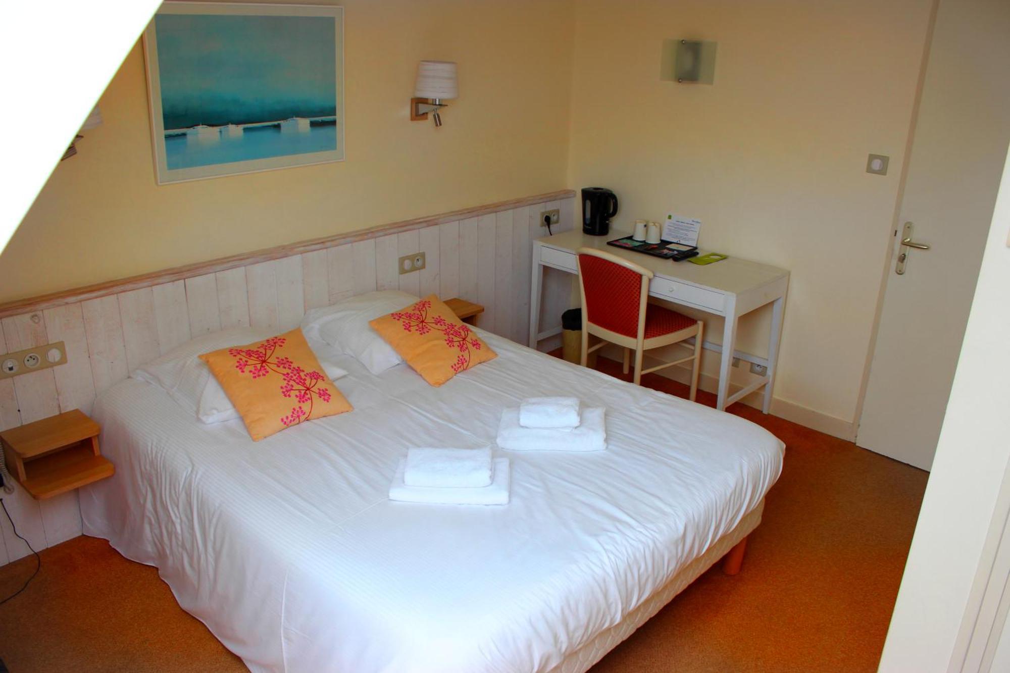 Breiz Armor Hotel Pouldreuzic Room photo